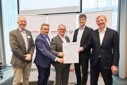 Unterzeichnung Good Governance-Kodex