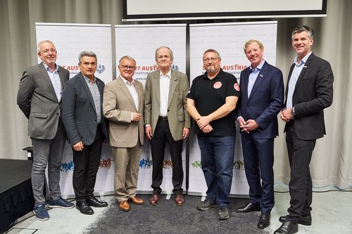 Darts wurde als Vollmitglied aufgenommen.